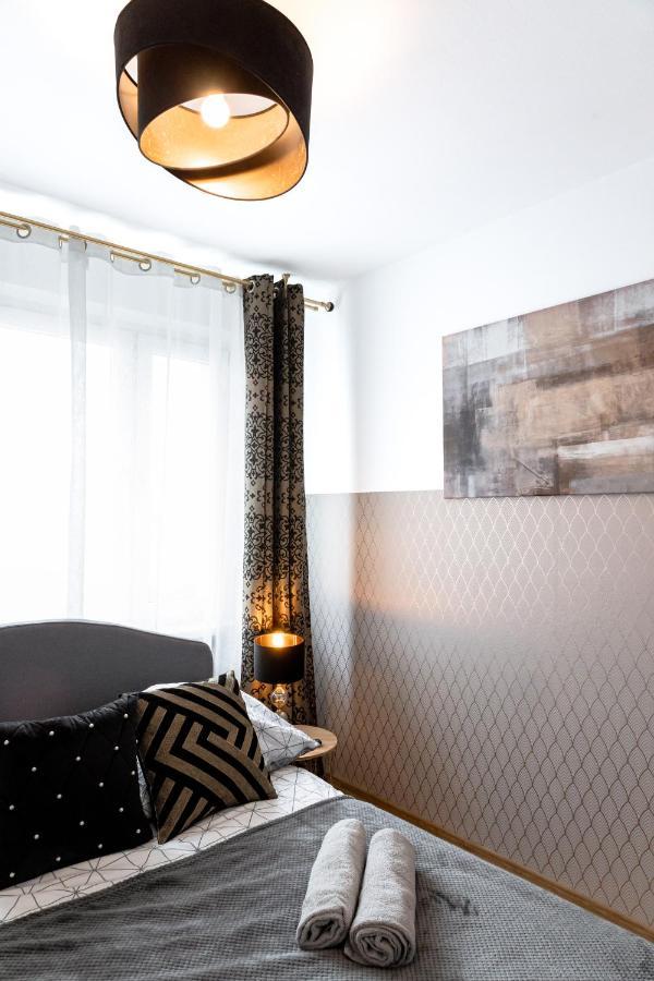 Clicktheflat Conrada Apart Rooms Warsaw Exterior photo