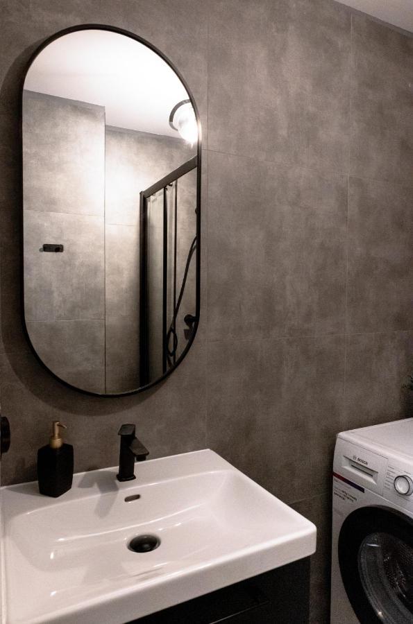 Clicktheflat Conrada Apart Rooms Warsaw Exterior photo