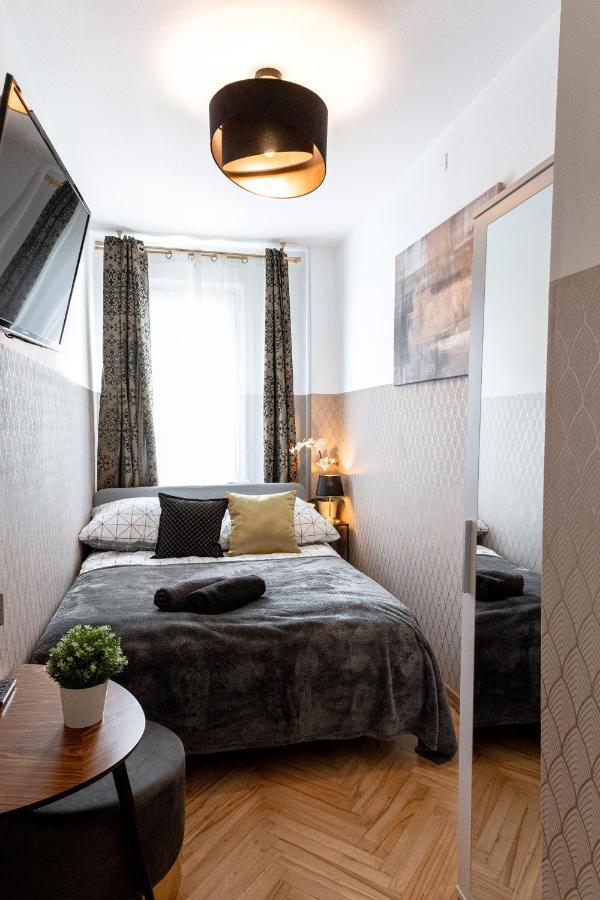 Clicktheflat Conrada Apart Rooms Warsaw Exterior photo